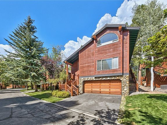 2nd image of 899 Southwood Blvd #14