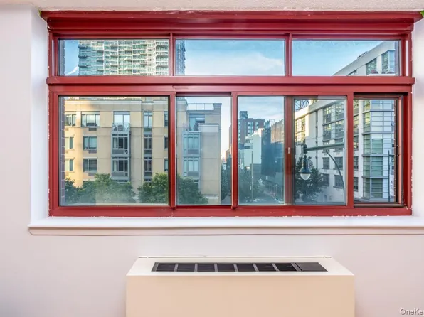 4-74 48th Avenue #3BB, Long Island City, NY 11109
