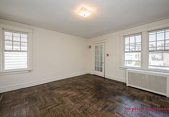 4th image of 2916 Dudley Ave