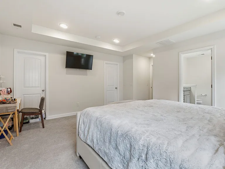 1101 Knobcrest Ct — Photo 30