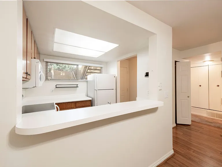 953 E Springcrest Ct #20 — Photo 6