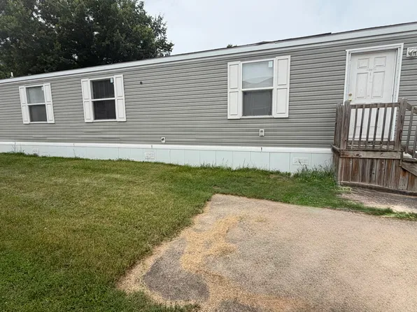 2088 E Empire Ave #216, Benton Harbor, MI 49022