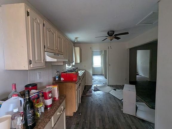 5th image of 840 Boggus Rd