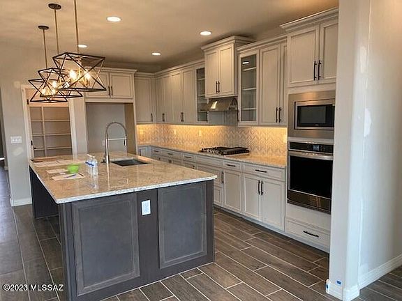 4th image of 575 N Pecan Canyon Ln