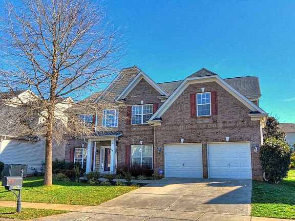 2nd image of 8827 Sedgeburn Dr