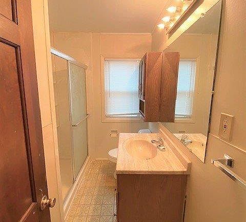 4th image of 17271 Wood St