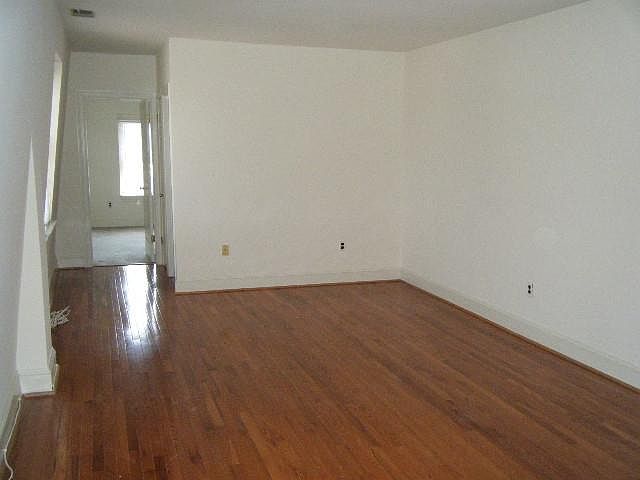 1st image of 1742 Green St #31
