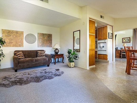 5th image of 19214 Avenue Of The Oaks Unit A