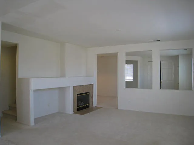 3 bed, 2107 sqft, $2,700 — Photo 4