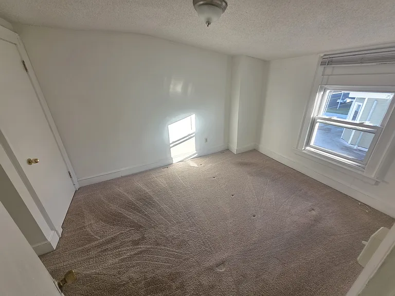 138 Washington St #10 — Photo 3