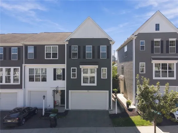 1143 Sray Ln, Bridgeville, PA 15017