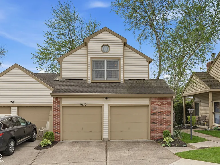 11610 Buttonwood Dr — Photo 1