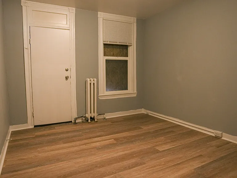 1908 N Fulton Ave — Photo 14