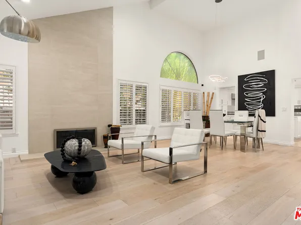 24762 Via Pradera, Calabasas, CA 91302