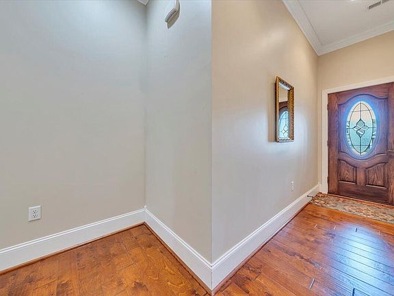 4th image of 4628 Leigh Ln
