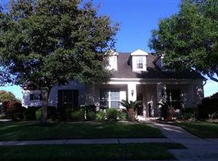 3205 W Oaks Blvd, Pearland, TX 77584