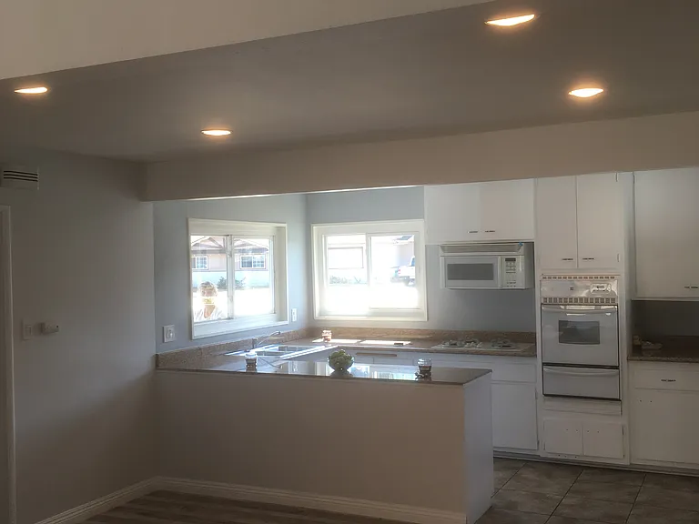 494 N Wendy Dr — Photo 9
