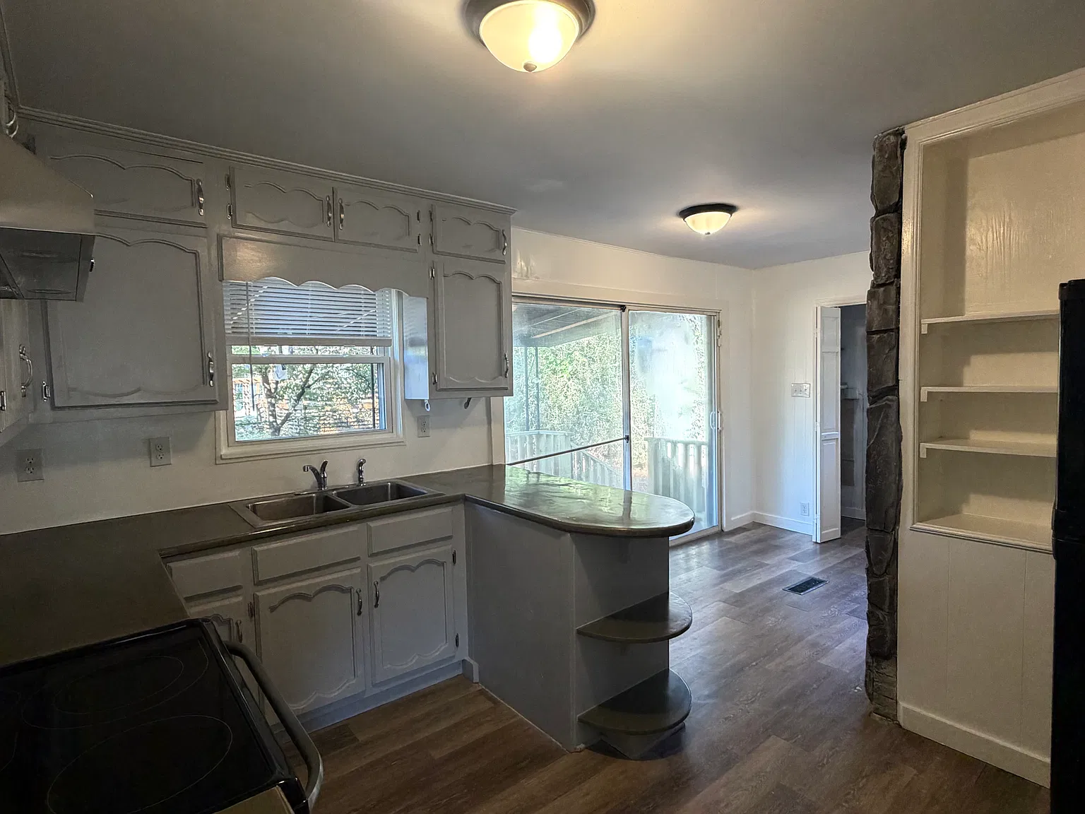 3 bed, 1296 sqft, $1,200 — Photo 4