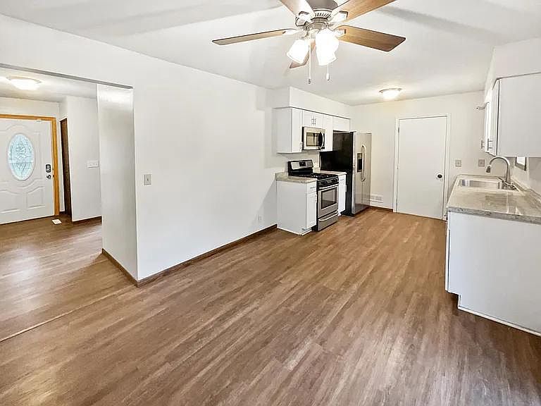 1st image of 2642 Hidden Valley Ln