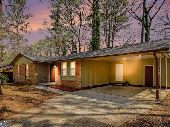 3055 Orbit Cir, Ellenwood, GA 30294