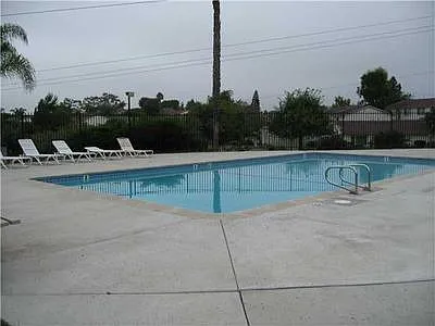 2 bed, 1.5 bath, 1002 sqft, $2,900 — Photo 2