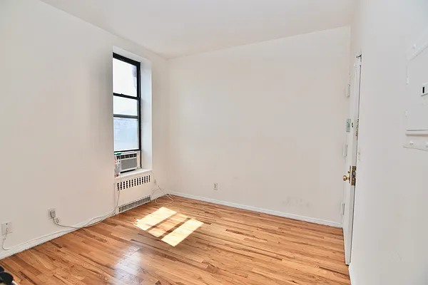 Rented by Bohemia Realty Group | media 10