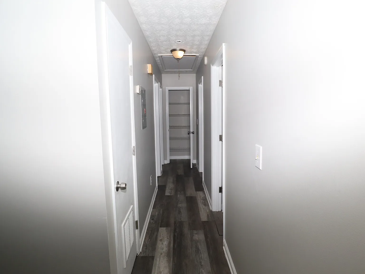 3 bed, 1260 sqft, $1,500 — Photo 2