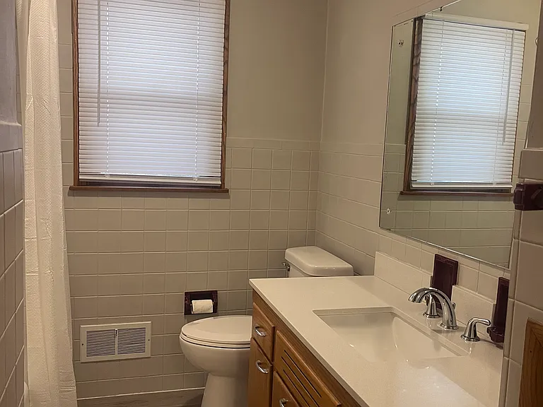 7009 W Lloyd St — Photo 6