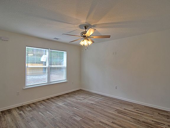 4th image of 14003 Cecil Nobles Hwy APT A
