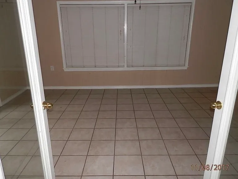 201 W Brookside Dr — Photo 7