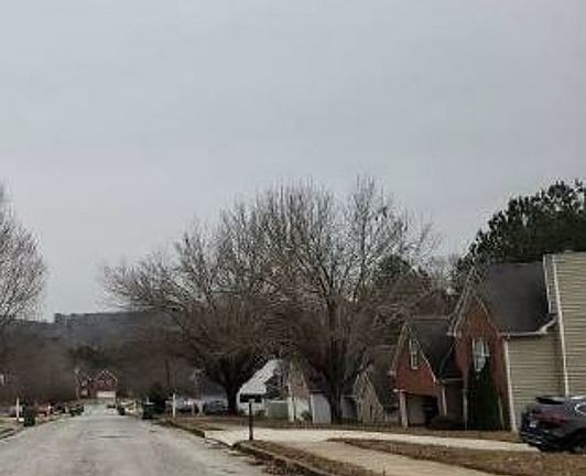 Exterior Neighborhood (street photo)