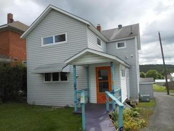 4th image of 1025 Hill St