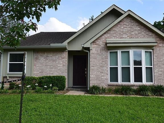 2nd image of 2644 Coopers Post Ln