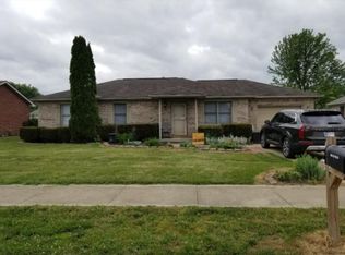 1303 Pin Oak Ct, Martinsville, IN 46151
