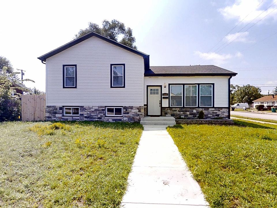 1st image of 1333 W 21st Ave