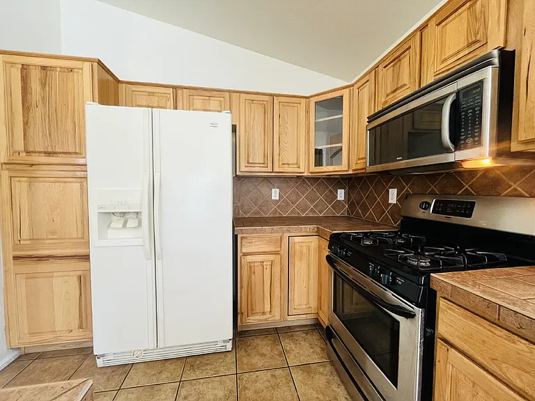 8202 S 47th Ave — Photo 8