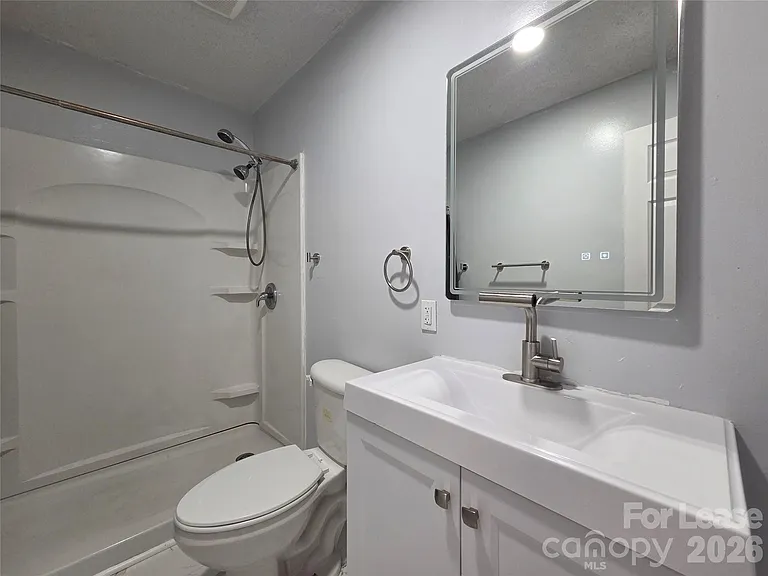 117 Oakview Dr — Photo 14