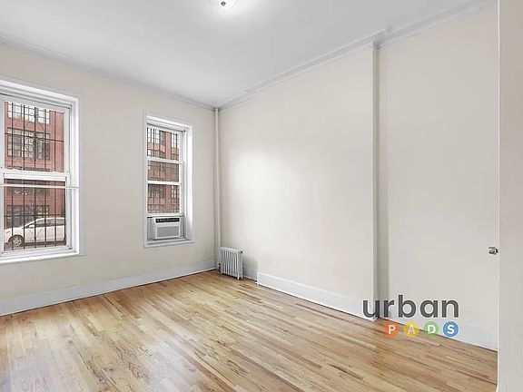 4th image of 589 Saint Johns Pl APT 1