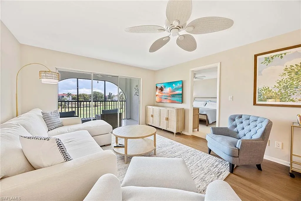 2 bed, 2.0 bath, 1015 sqft, $5,500 — Photo 4