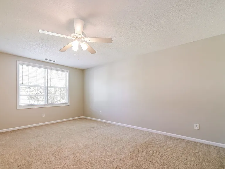 4904 Tommans Trl — Photo 12