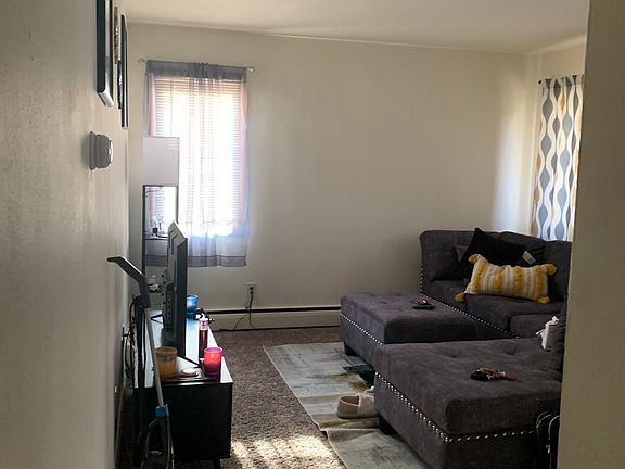 5th image of 623 5th Ave SE