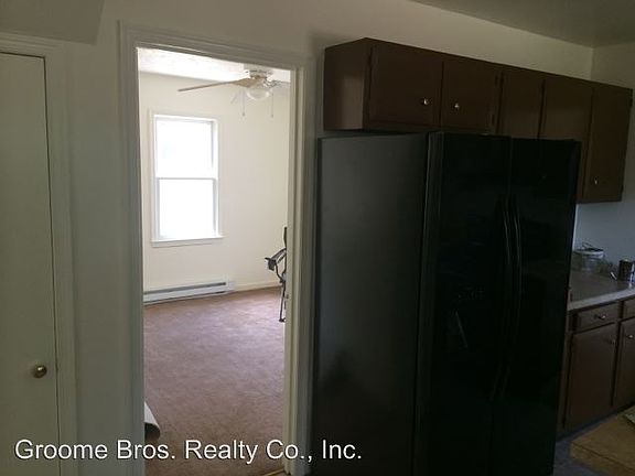 5th image of 301 Cora Dr