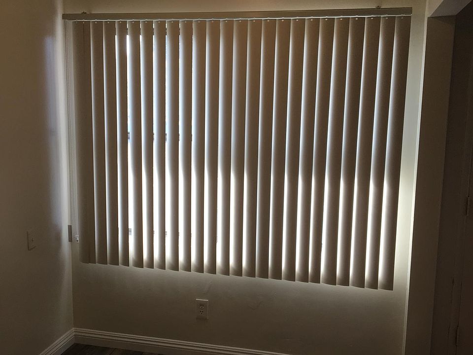 dining room off kitchen