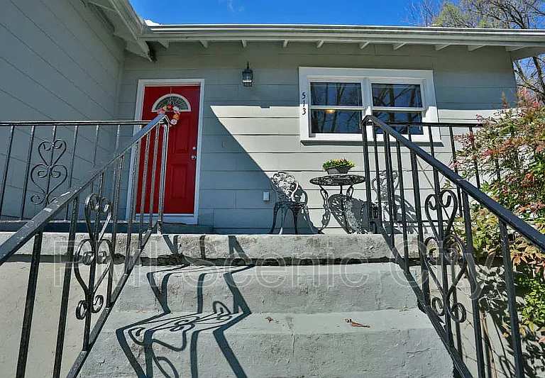 513 Lytle St — Photo 10