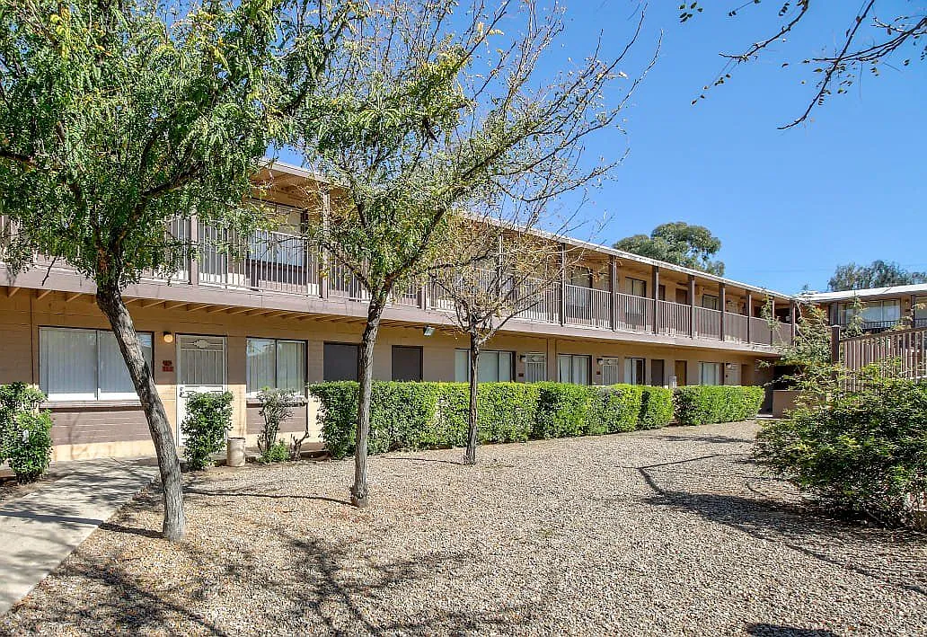The Axis - Tucson Apartments — Photo 2