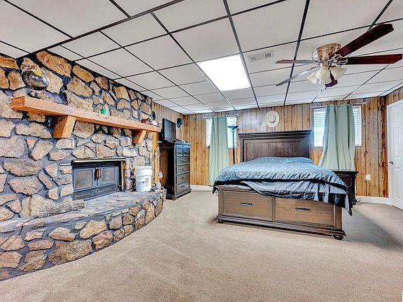 3rd image of 3021 Forest Dr