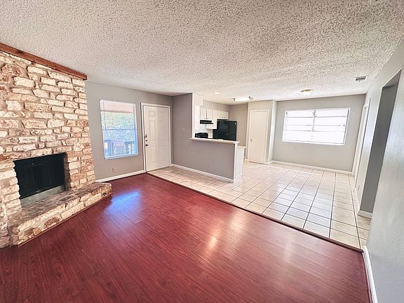 5th image of 9808 Roxanna Dr APT C
