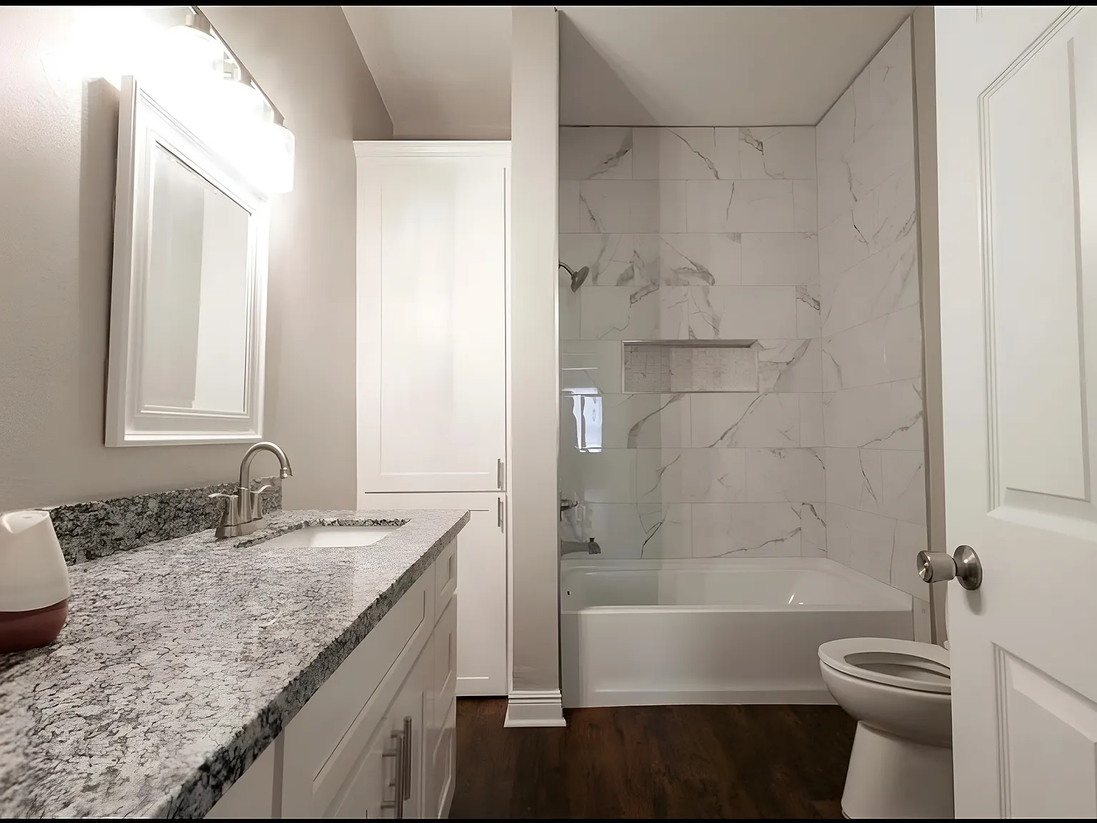 3 bed, 1.5 bath, 1395 sqft, $1,300 — Photo 4