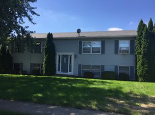 510 Powers Ct #C, Yorkville, IL 60560