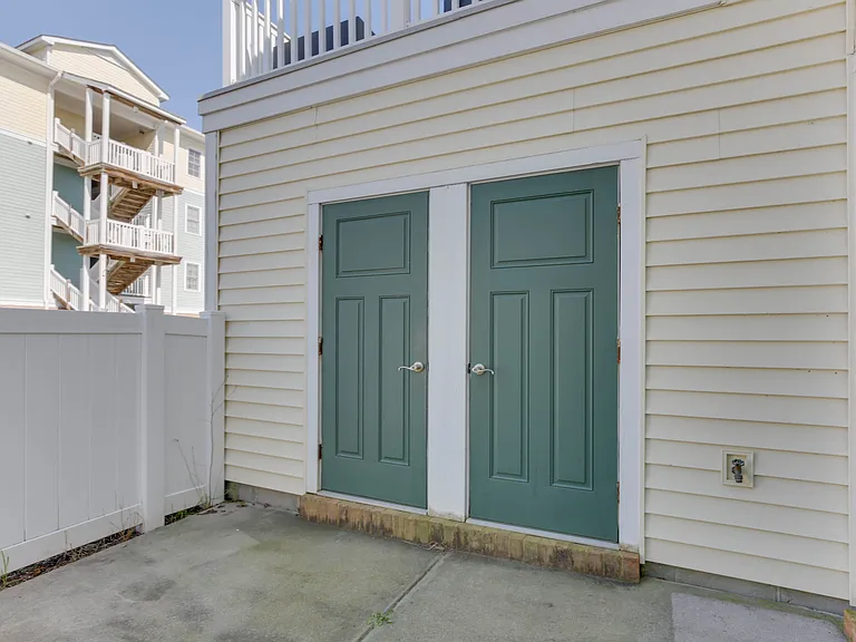 4138 Seafarer Ave #1 — Photo 8